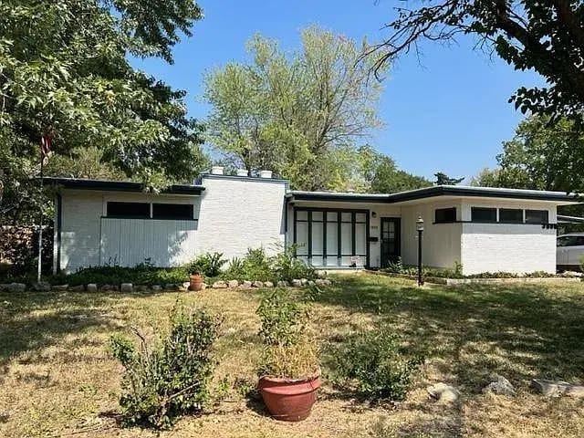 Photo - 3808 E Mount Vernon St