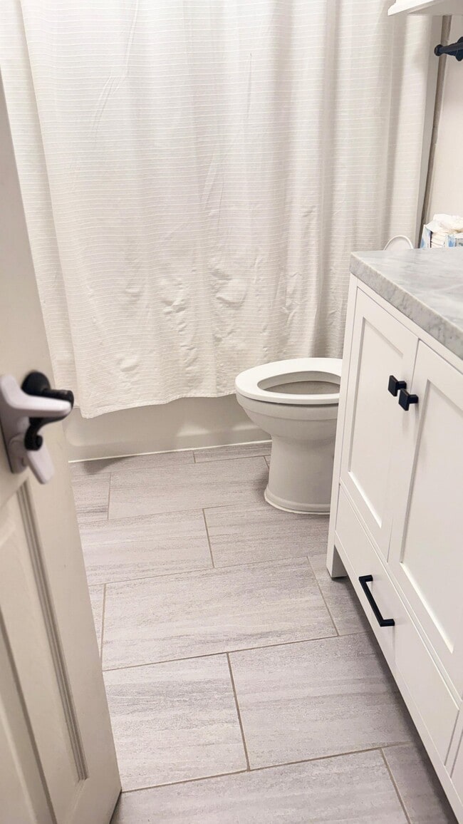 Photo - 7011 Cottonwood Cir