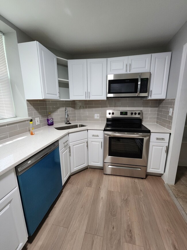 Building Photo - 216 Saint Paul St Unit 101 Rental