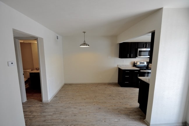 Photo - 1500 N. Carroll