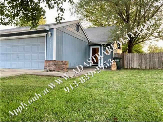 Photo - Beautiful 3 Bed 2 Bath Duplex in Lawrence-...