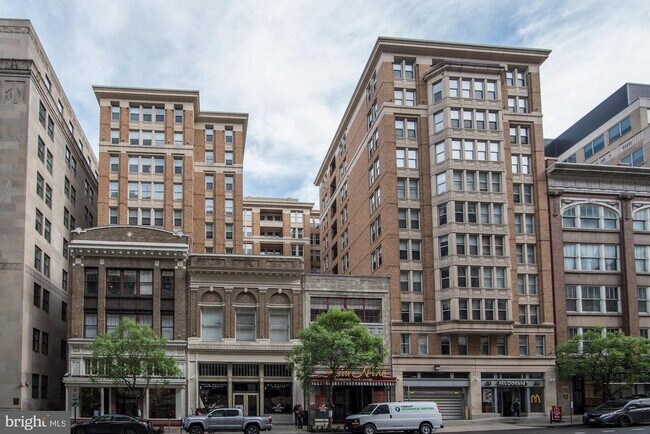 Building Photo - 915 E St NW Unit 812 Rental