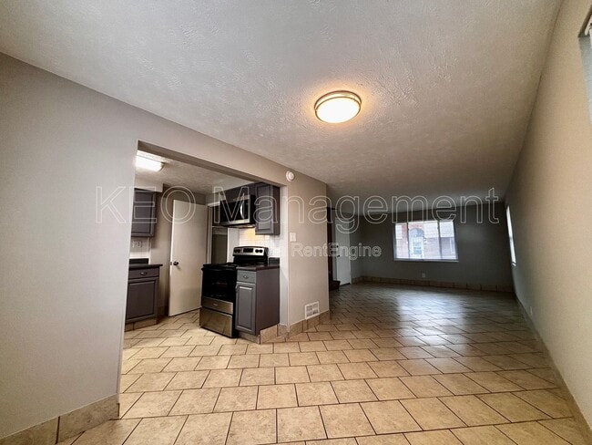 Photo - 1059 Wilmington Ave