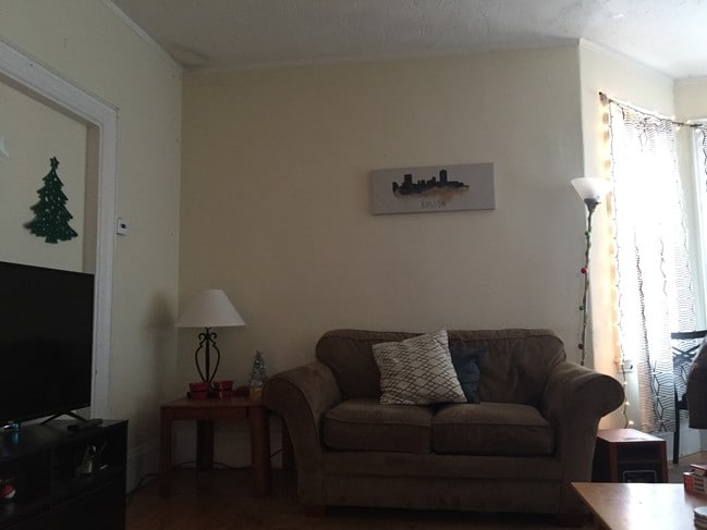 Photo - 2 Murdock St