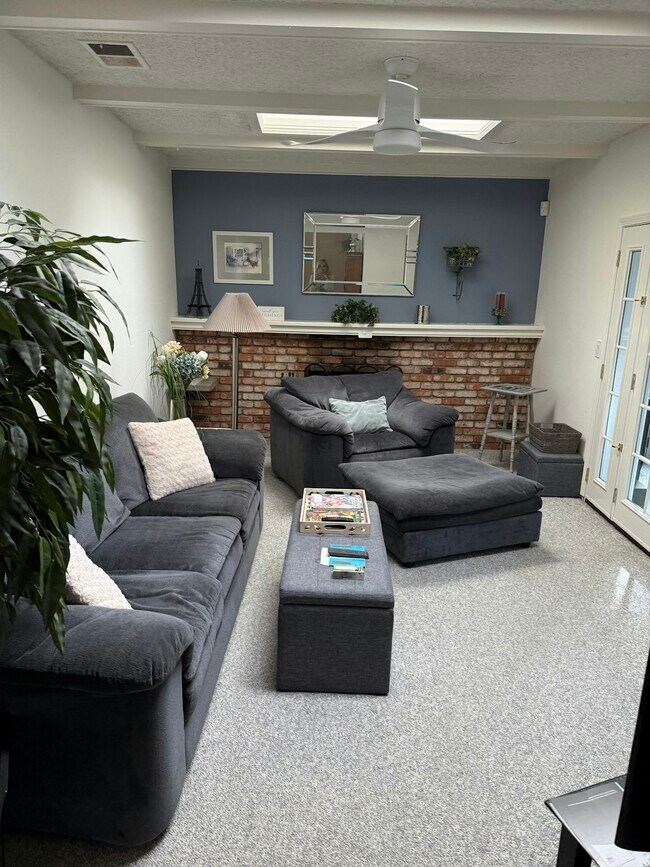 Photo - 33887 Whitehead Ln