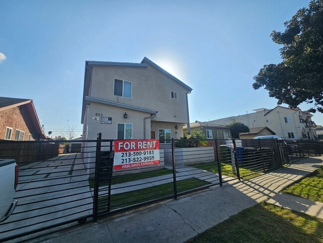 Building Photo - 74(860) Unit 74TH(862B)