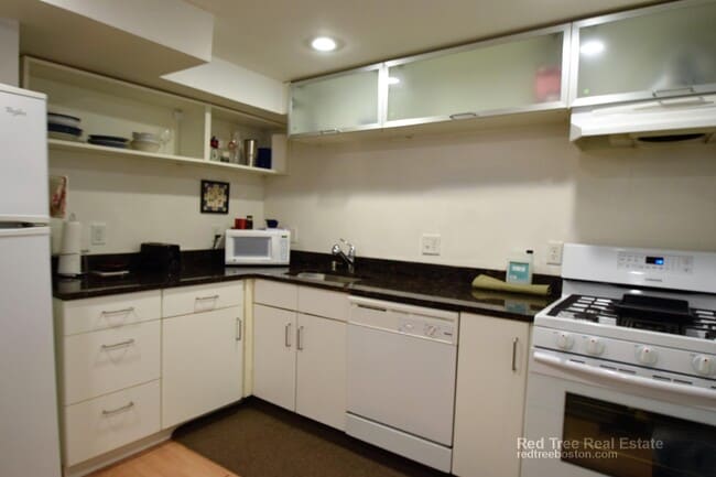 Photo - 240 Mason Ter