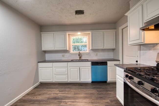 Photo - 2828 SW 83rd St