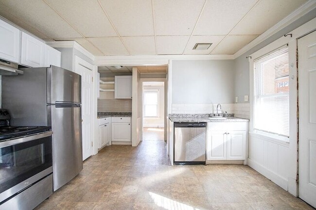 Photo - 341 Hampden St Unit 1