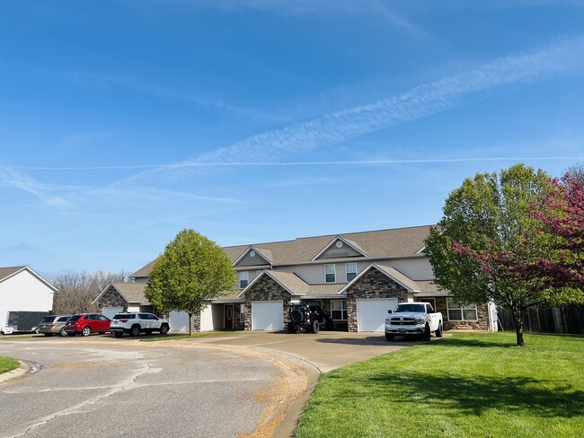 Building Photo - 16144 Holy Cross Ln Rental