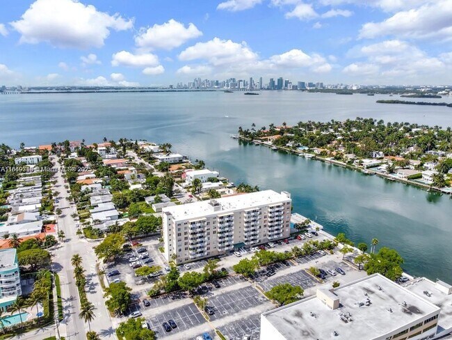 Photo - 1455 N Treasure Dr Unit 7R