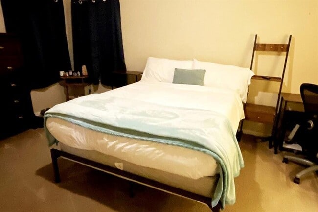 Photo - 1610 Windridge Dr