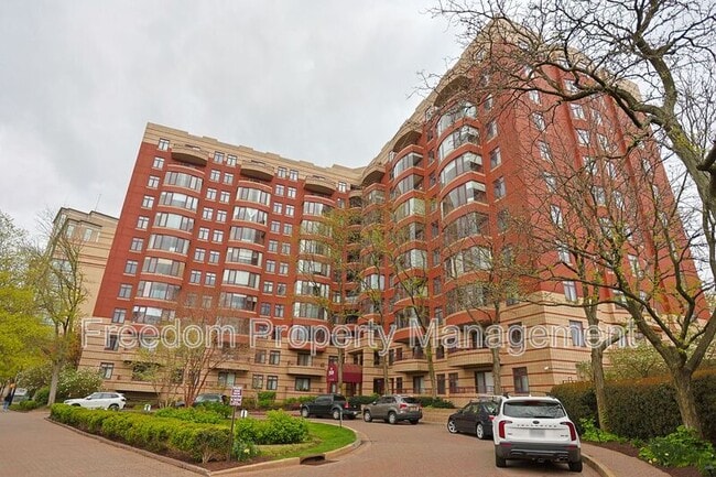 Building Photo - 2400 Clarendon Blvd Unit 205