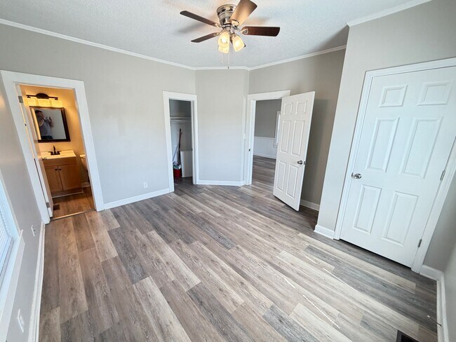 Photo - 3bed/2ba House off Hwy 3 near Downtown Kannapolis renovated in 2018