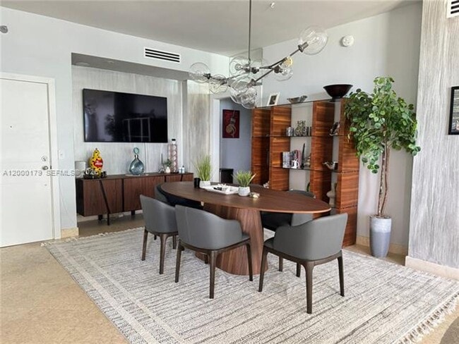 Building Photo - 10185 Collins Ave Unit 10185 Collins Ave appt PH 20