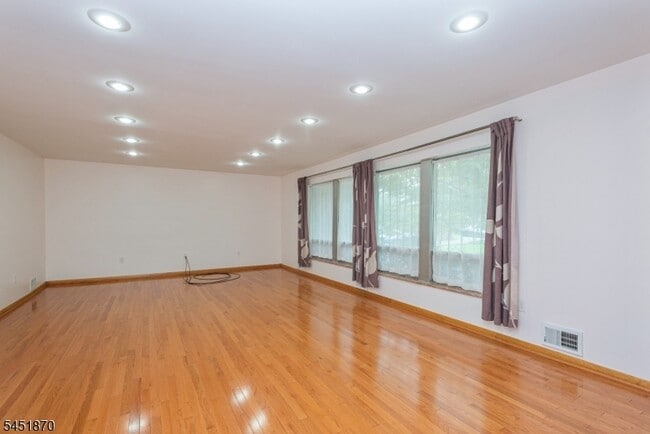 Photo - 681 Easton Ave