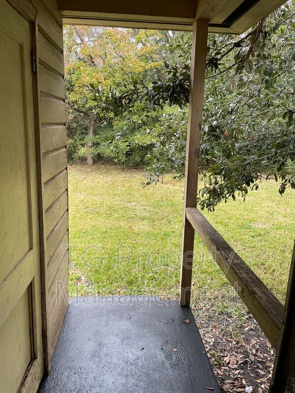 Photo - 5205 Hollycrest Dr