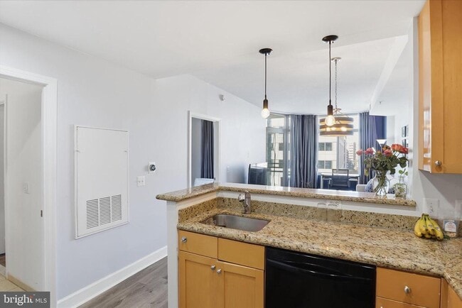 Photo - 3600 S Glebe Rd Unidad 815W