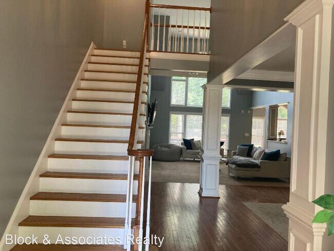 Photo - 4 br, 3 bath House - 608 Oxboro Circle