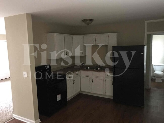 Photo - 955 Lorraine Ave