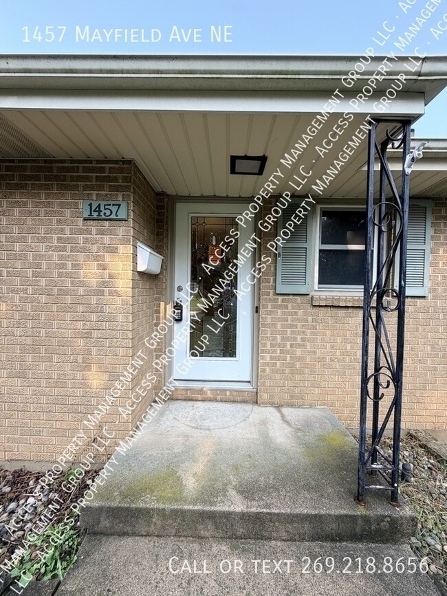 Photo - 1457 Mayfield Ave NE