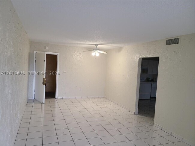 Photo - 5100 SW 41st St Unit 322