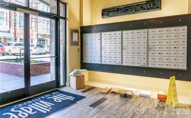 Photo - 2125 Southend Dr Unidad 310