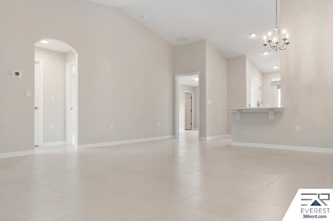 Photo - 16 Unimay Ct