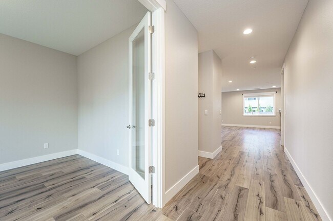 Photo - Charming 3-Bedroom, with Office and 2 Bath Single Level Home in Desirable Green Mountain Estates ...