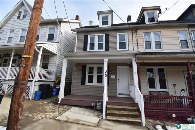 Building Photo - 329 N 9th St