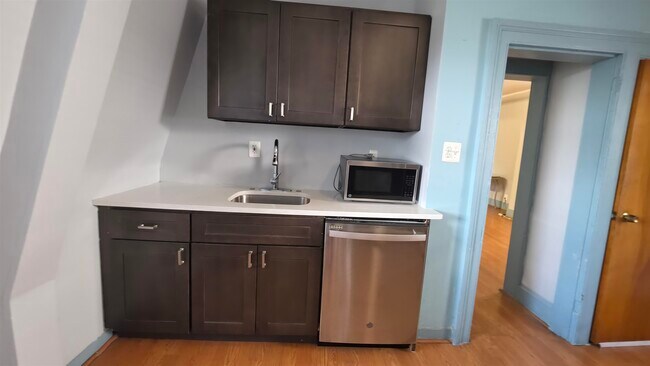 Photo - 23 Sherman Pl Unit 3