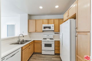 Photo - 6400 Crescent Prk E