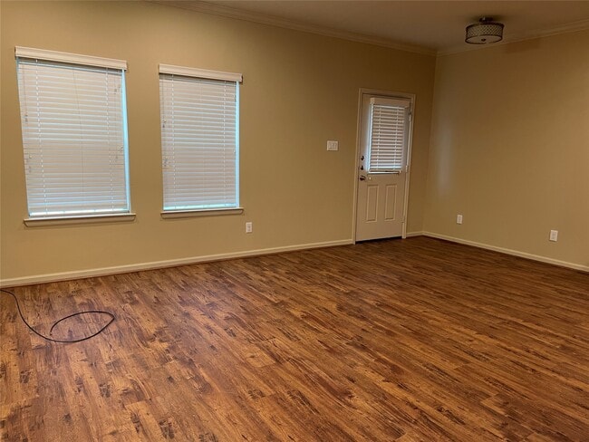 Photo - 26148 Avenue E Unit B