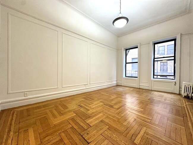 Photo - 664 W 163rd St Unit 3