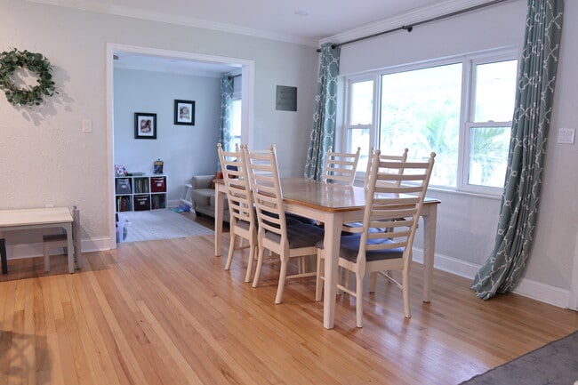 Photo - 2421 Covina Way S-Mortgage Unidad Shady Side