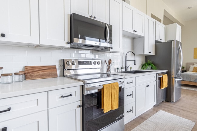 Photo - 555 Front St Unit ID1288263P