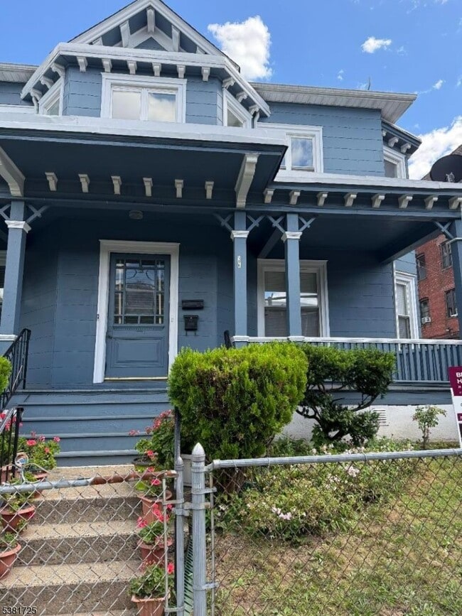 Building Photo - 196 Cleveland St Rental