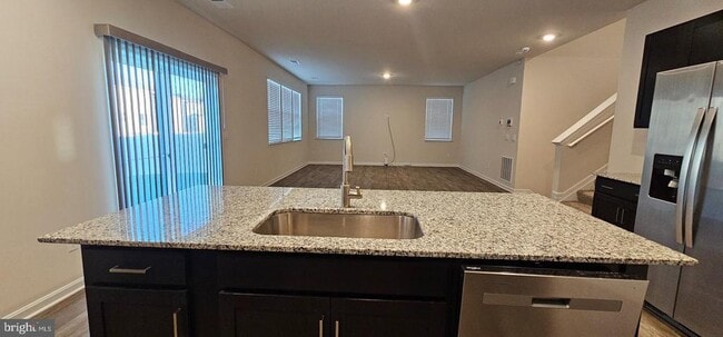 Photo - 124 Clerkenwell Dr