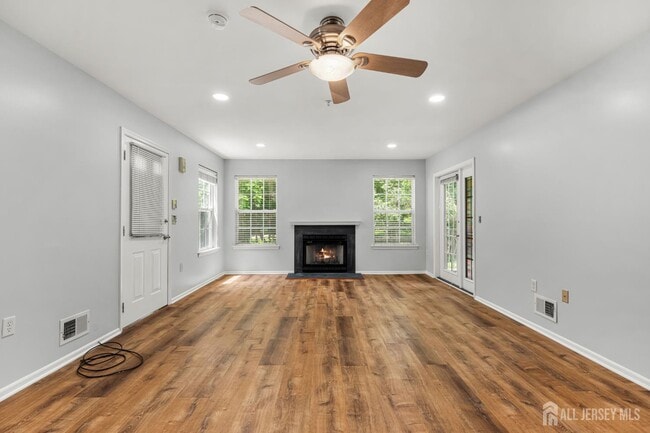 Photo - 230 Vasser Dr