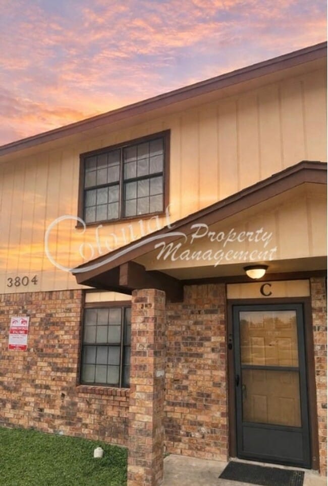 Building Photo - 3804 Charolais Dr Unit C