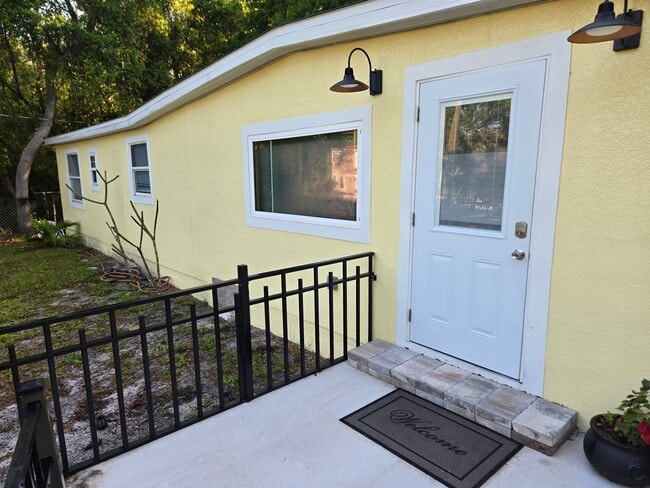 Photo - 754 Elm St