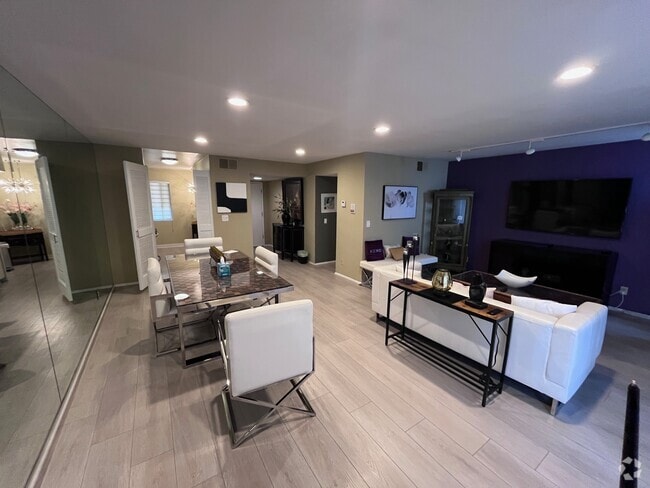 Building Photo - 1815 Glendon Ave Unit 101 Rental