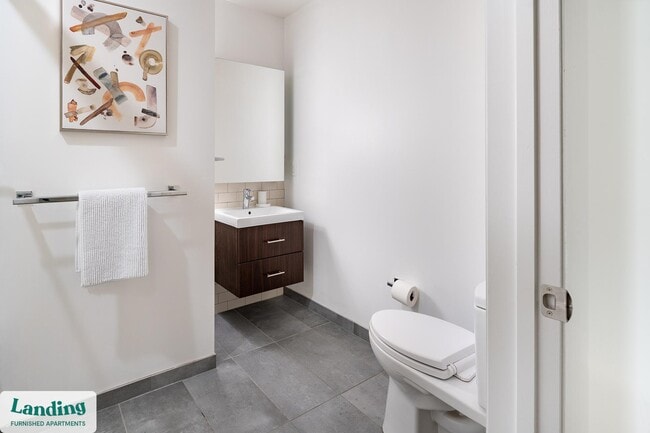 Photo - 933 McGee St Unidad 2-816.1411114