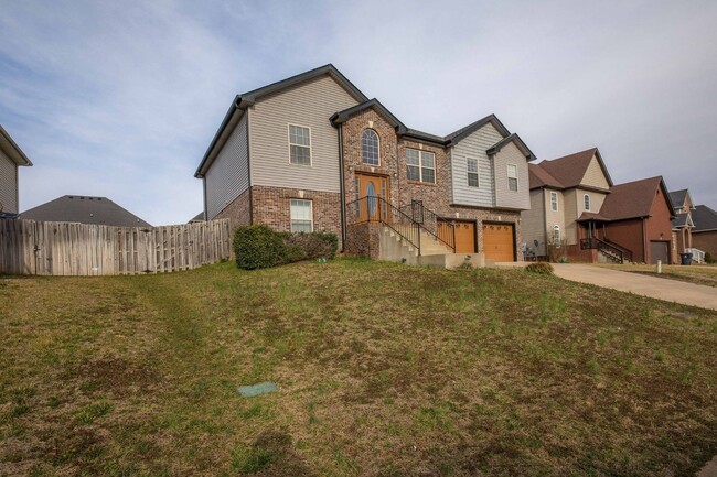 Photo - 1609 Apache Way