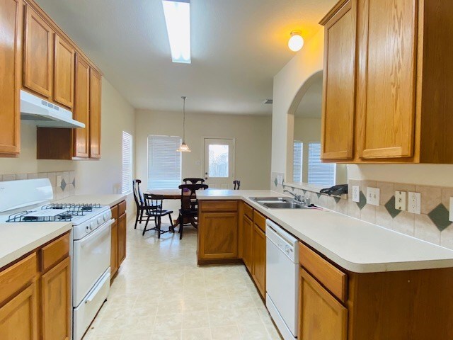 Photo - 2018 Running Brook Ln