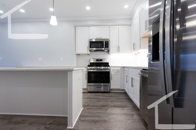 Photo - 150 Kenrick St