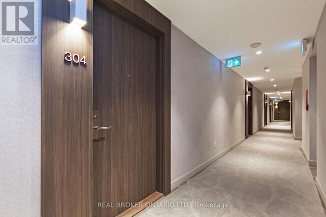 Photo - 185 Roehampton Ave Unité 304