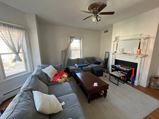 Photo - 140 Saint Alphonsus St Unit B2