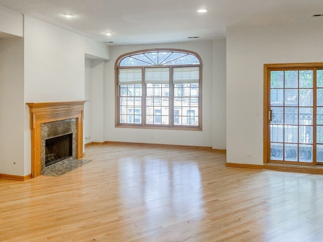 Photo - 3338 N Sheffield Ave Unit 303