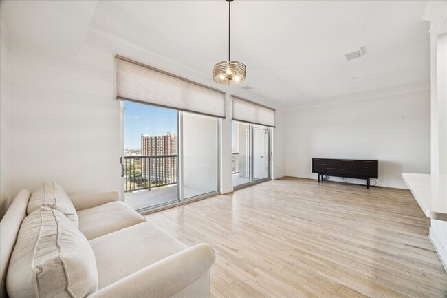 Photo - 3333 Allen Pkwy Unit 1408